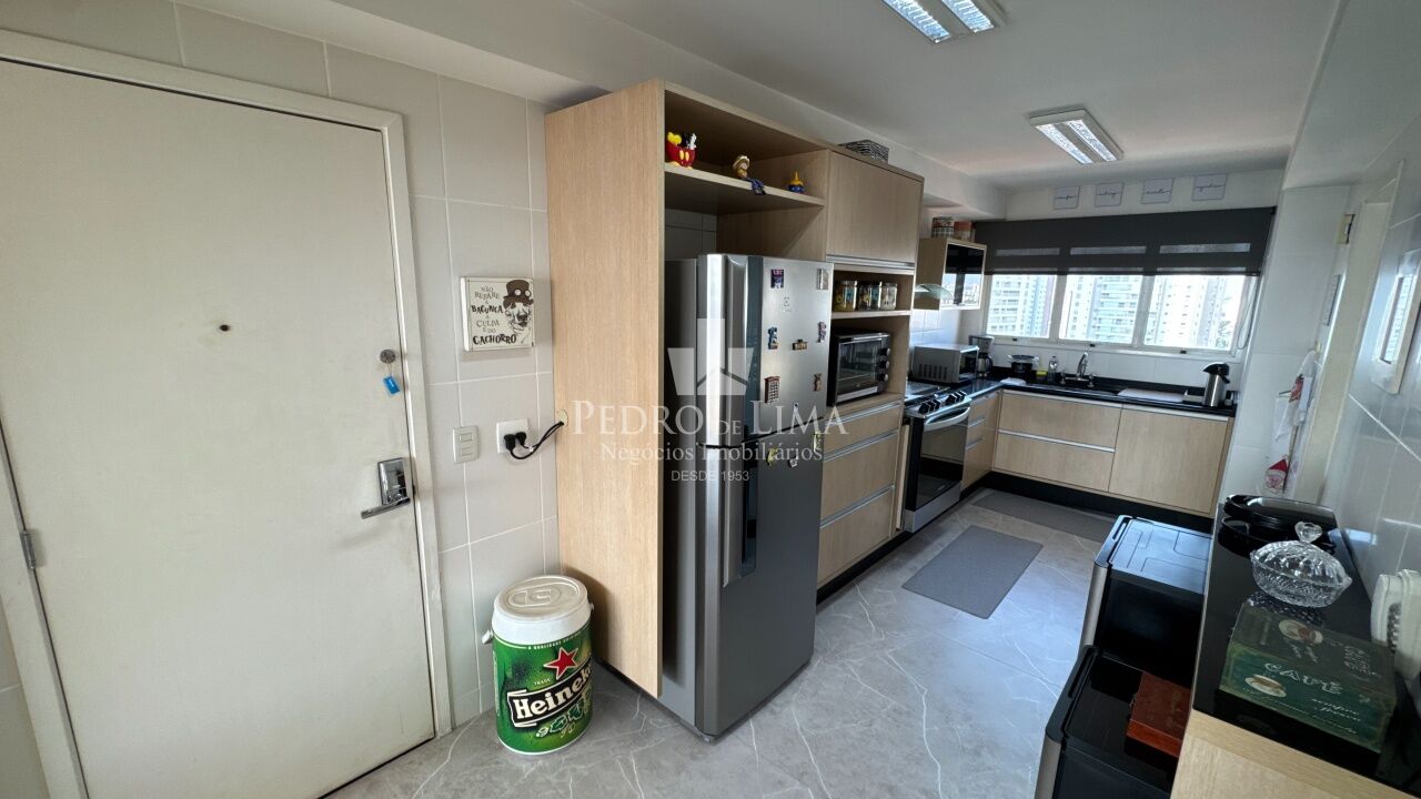 Apartamento Mobiliado Tatuapé 172 m² 3 suítes 3 vagas fixas varanda gourmet