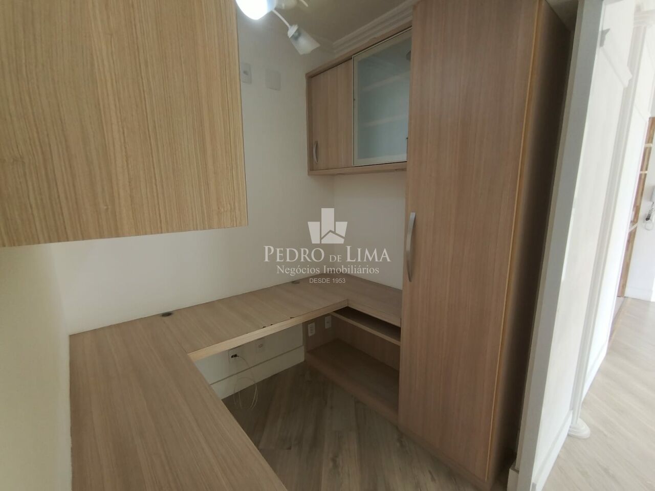 Apartamento no Residencial Club Tuiuti com 3 Dormitórios e Duas Vagas de Garagem