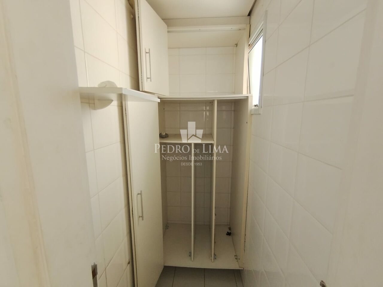 Apartamento no Residencial Club Tuiuti com 3 Dormitórios e Duas Vagas de Garagem