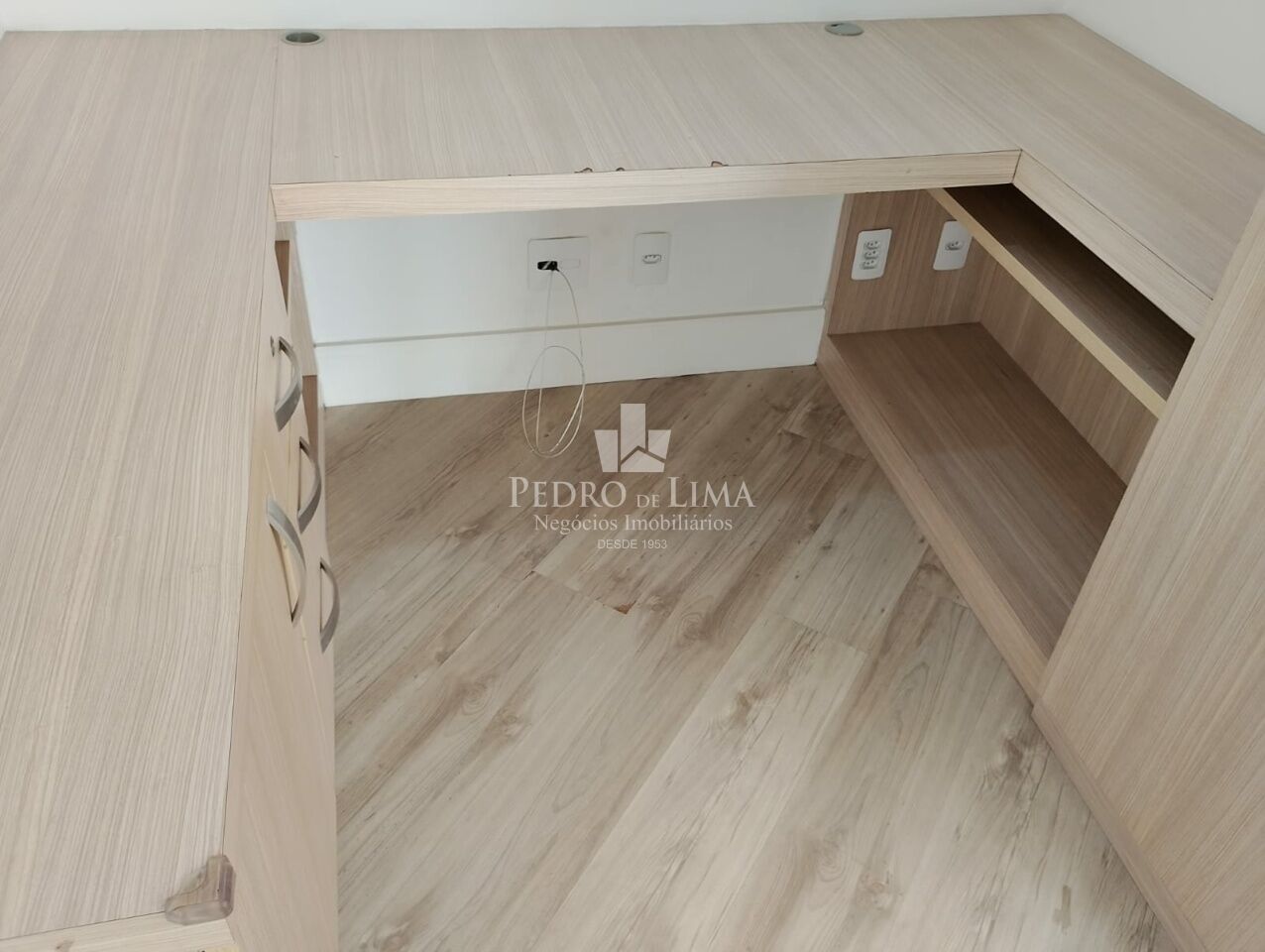 Apartamento no Residencial Club Tuiuti com 3 Dormitórios e Duas Vagas de Garagem