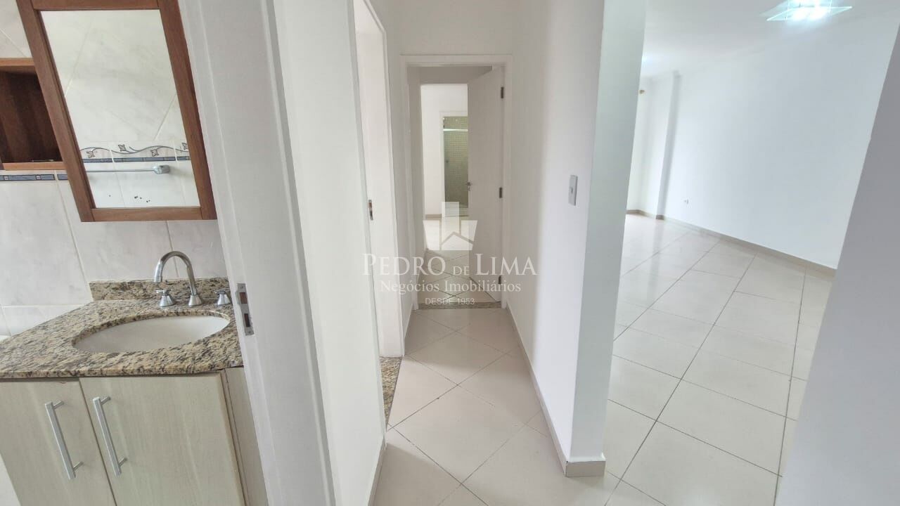 Apartamento no Tatuapé com Varanda, 3 quartos sendo 1 suíte, 2 vagas de garagem, Porto Moniz