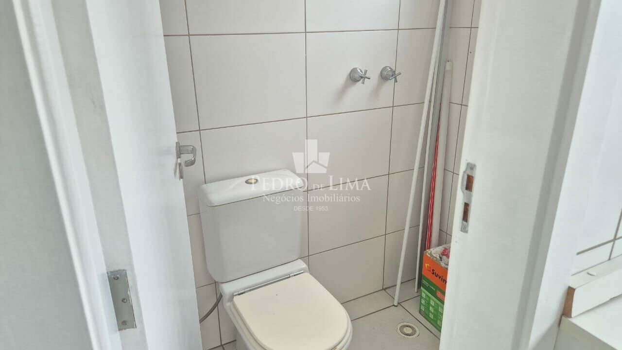 Apartamento no Tatuapé com Varanda, 3 quartos sendo 1 suíte, 2 vagas de garagem, Porto Moniz