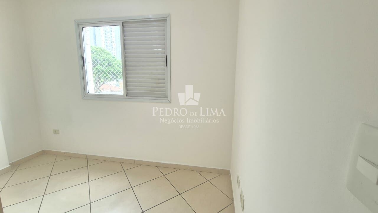 Apartamento no Tatuapé com Varanda, 3 quartos sendo 1 suíte, 2 vagas de garagem, Porto Moniz
