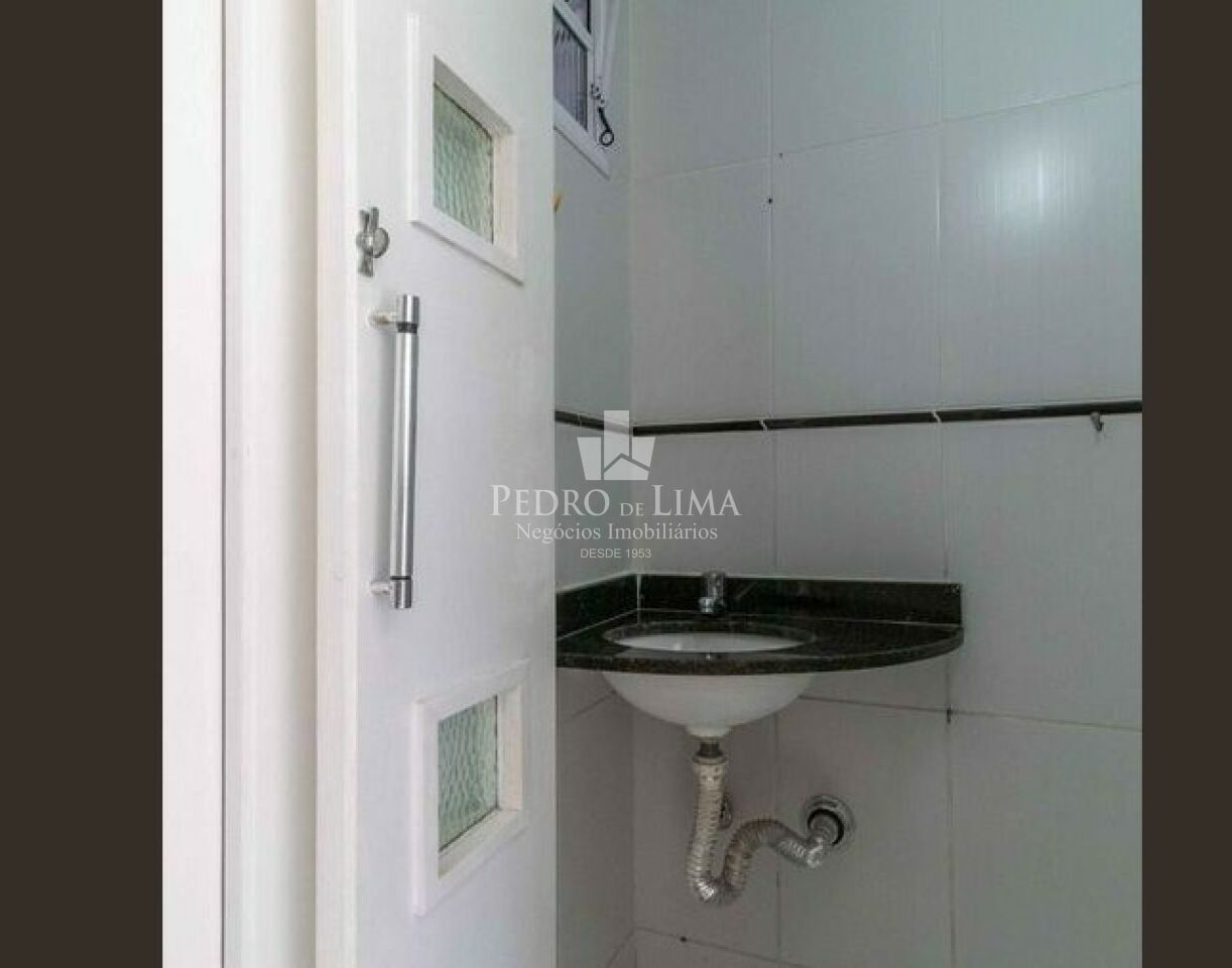 Sobrado em condomínio 69m²