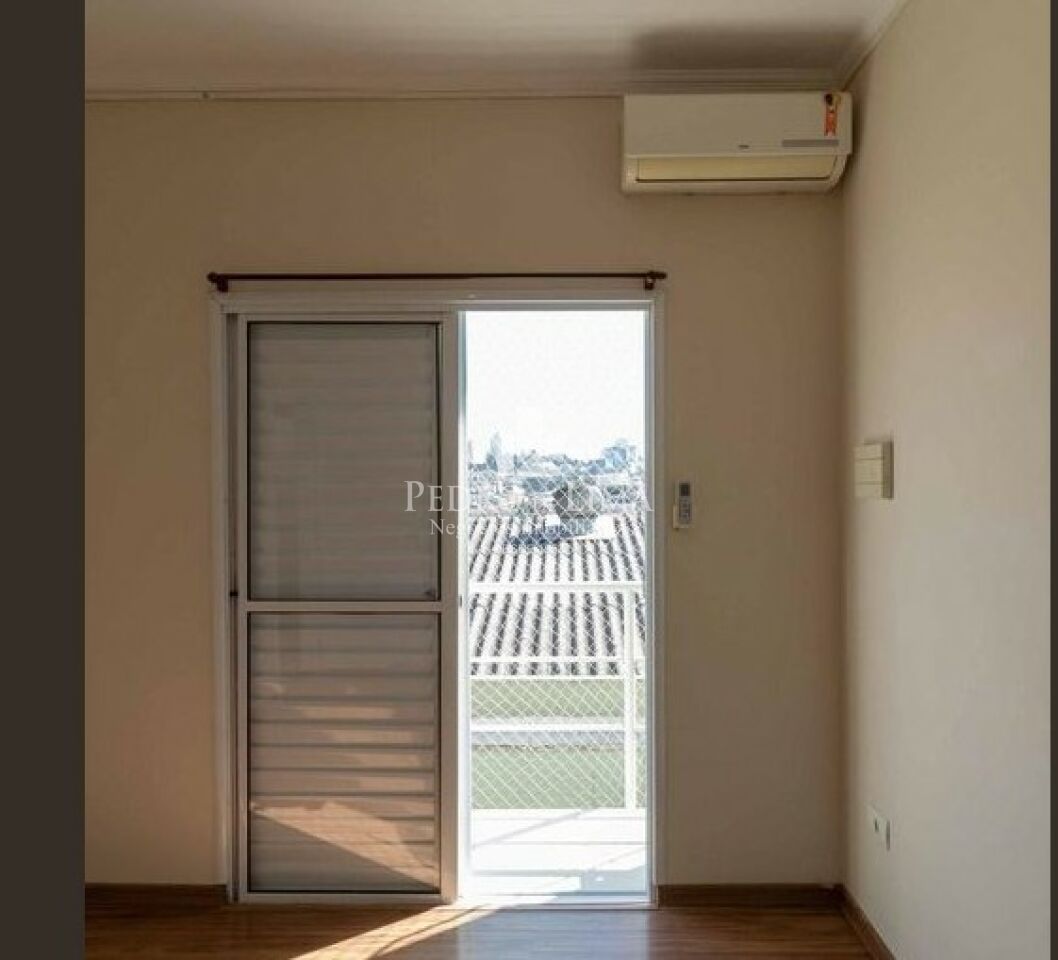 Sobrado em condomínio 69m²