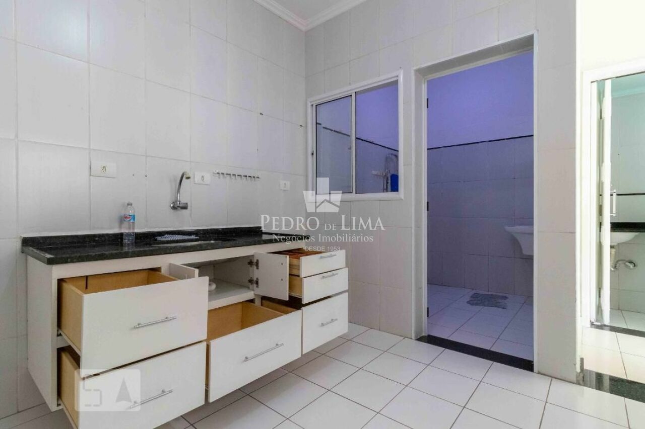Sobrado em condomínio 69m²