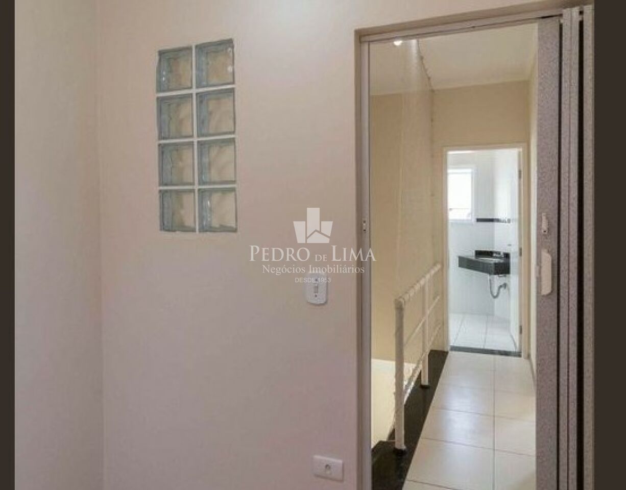 Sobrado em condomínio 69m²