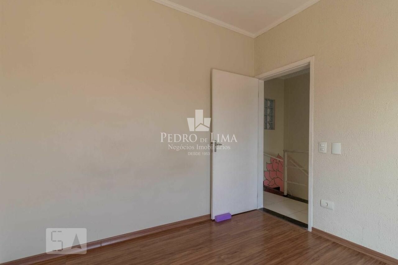 Sobrado em condomínio 69m²