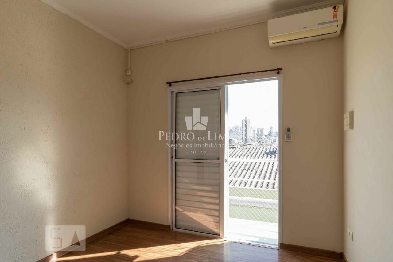 Sobrado em condomínio 69m²