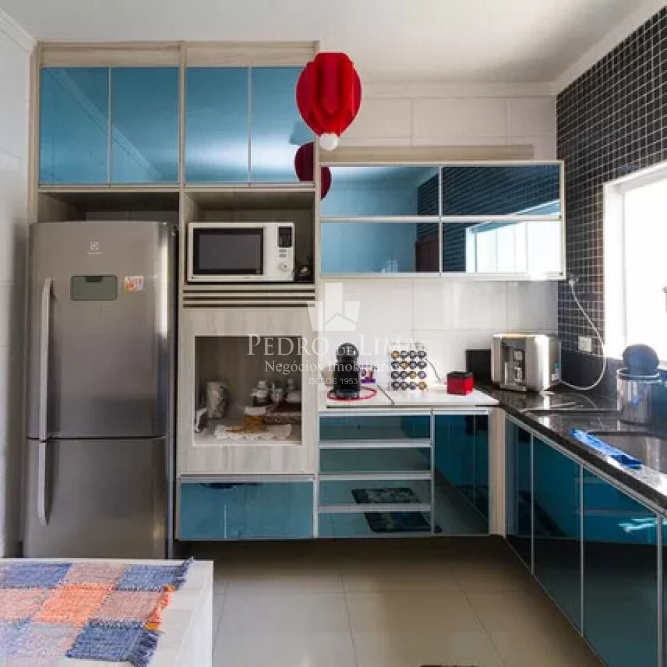Sobrado 3 domitórios, 4 vagas, 167m² ; Vila Carrão