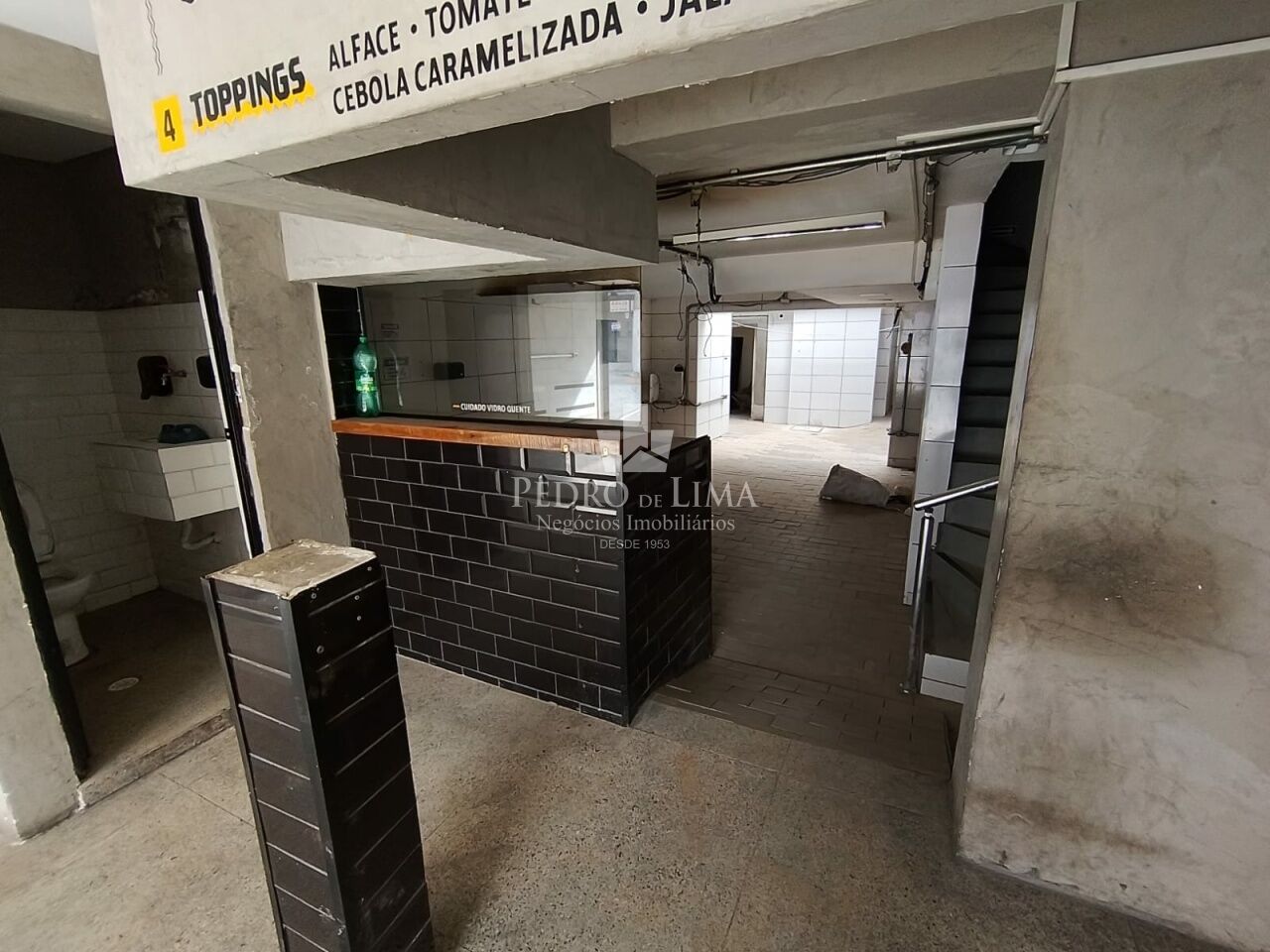 Ótimo Imóvel Comercial de 114m² configurado para segmento de "Alimentação"!