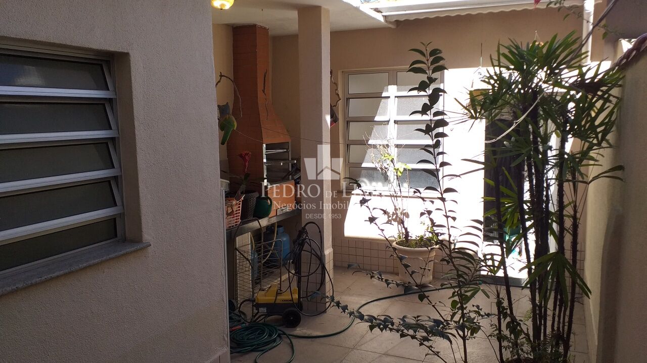 Sobrado 120m², 3 Quartos, 2 banheiros, 1 vaga, metrô Tatuapé.
