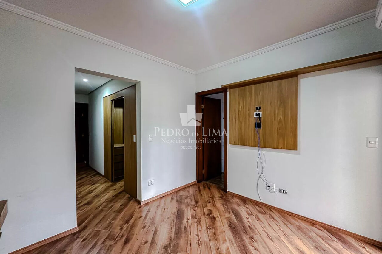 Apartamento no Edifício Meridien ,  todo  reformado,  4  dormitórios , 2 suítes ,  2  vagas