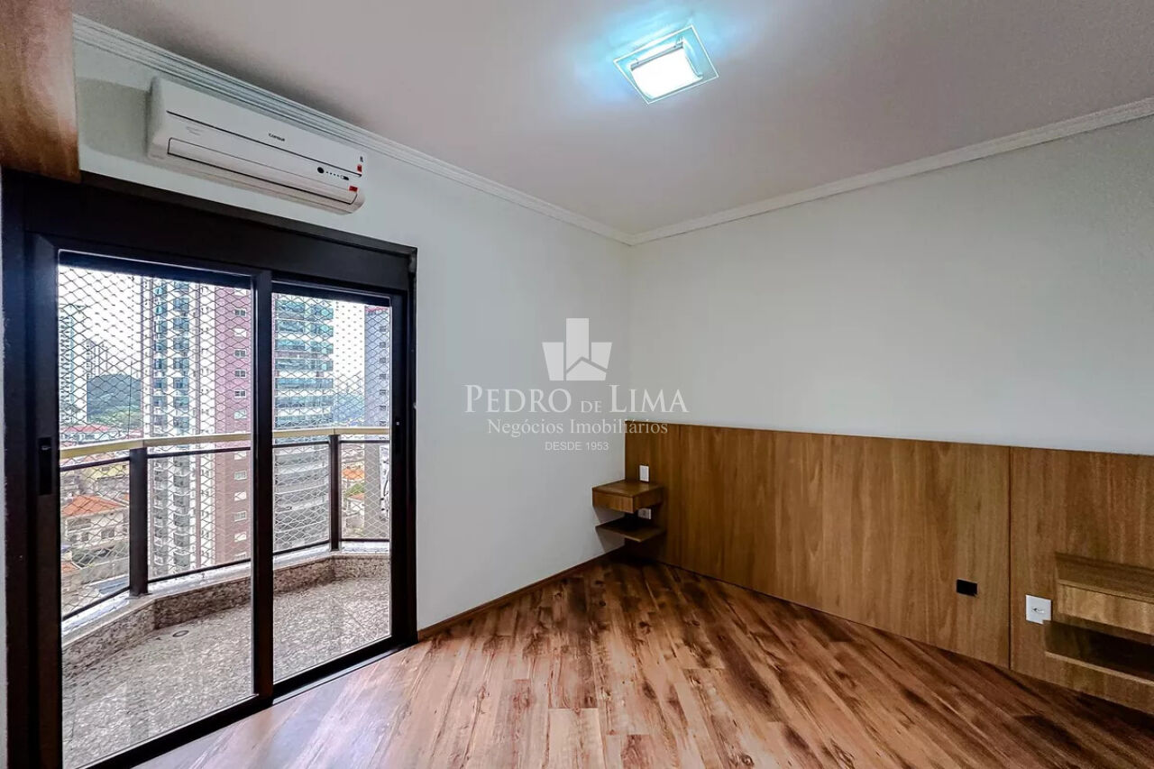 Apartamento no Edifício Meridien ,  todo  reformado,  4  dormitórios , 2 suítes ,  2  vagas