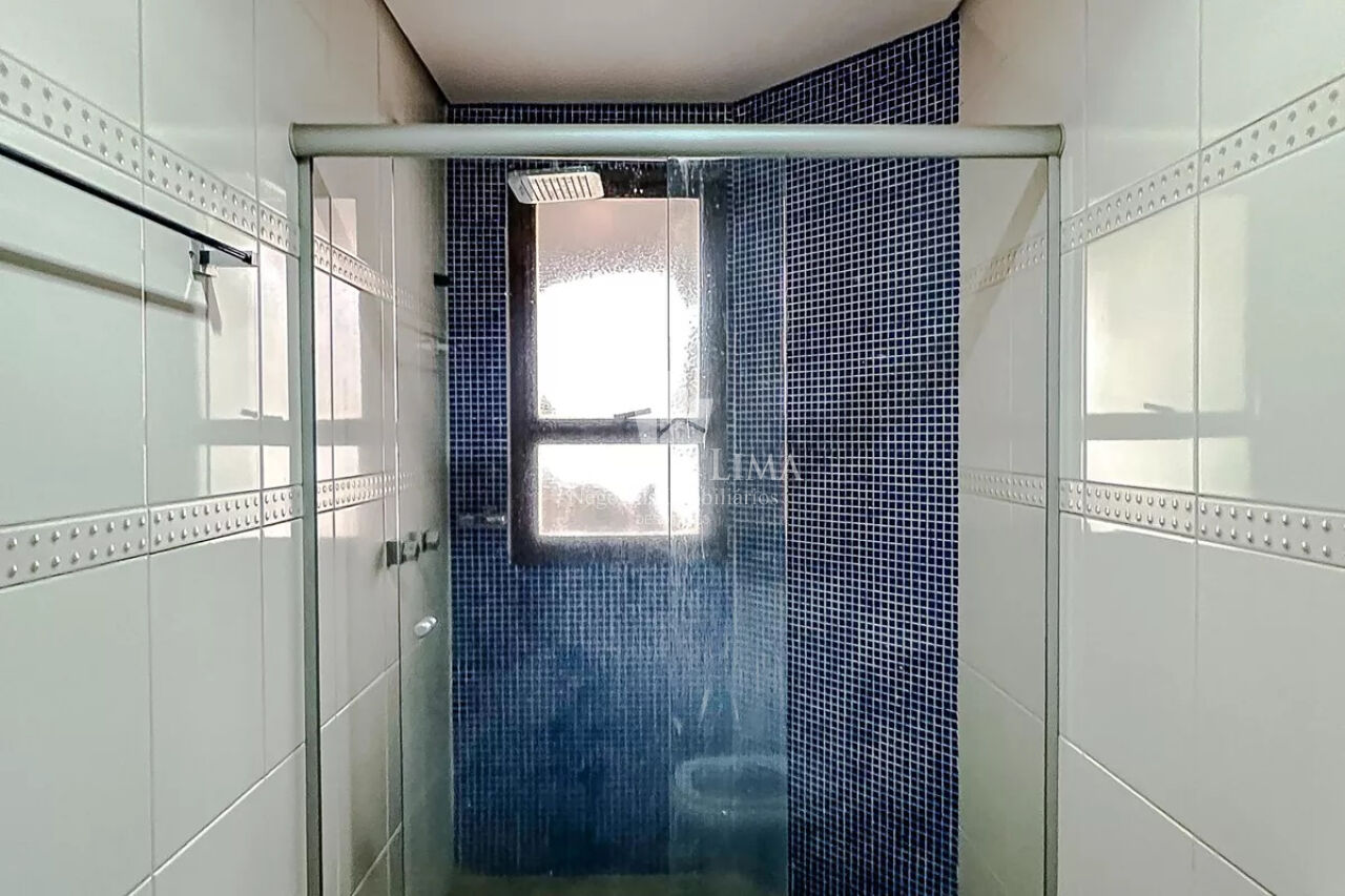 Apartamento no Edifício Meridien ,  todo  reformado,  4  dormitórios , 2 suítes ,  2  vagas