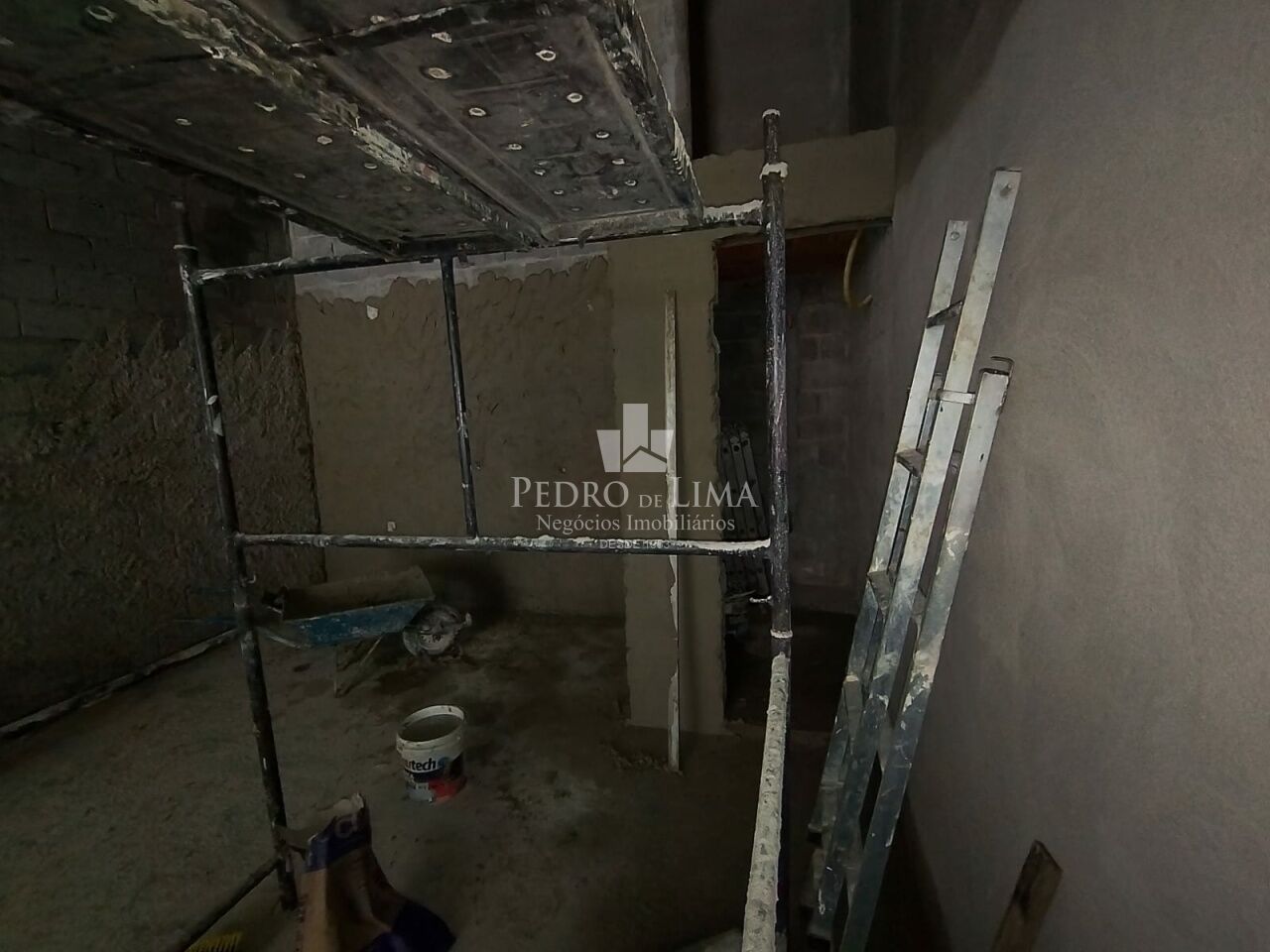 Salão "Novo de 64m²" ,Pé Direito Alto localizado na Vila Carrão