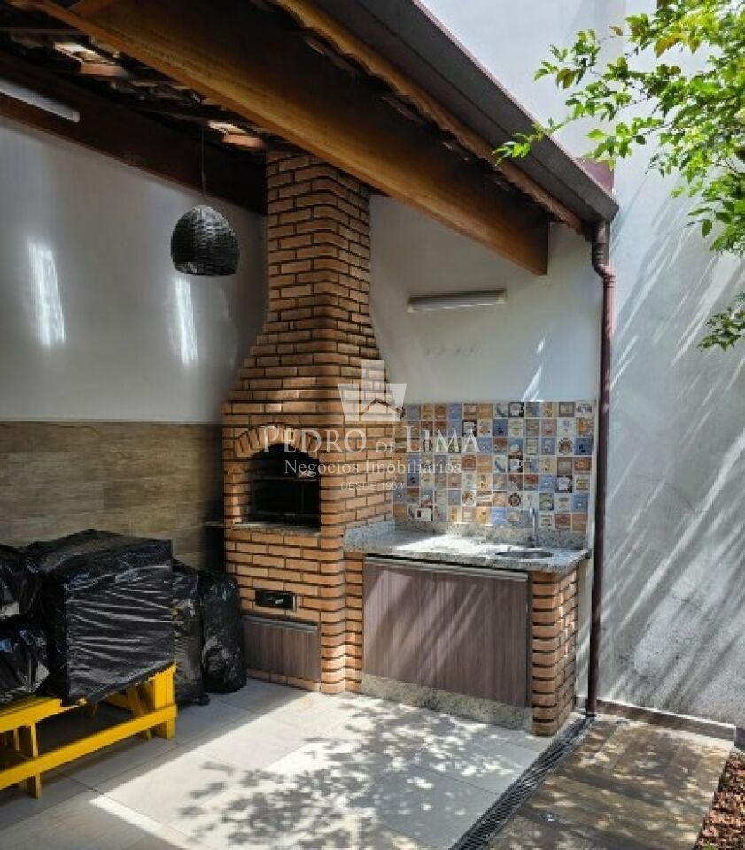 Sobrado frontal, 3 dormitórios, 1 suítes, 2 vagas, Parque São Lucas