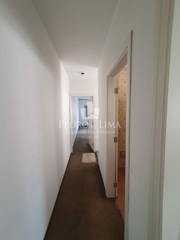 Sobrado bem localizado na Vila Carrão, com 130m², 4 quartos e 2 vagas.