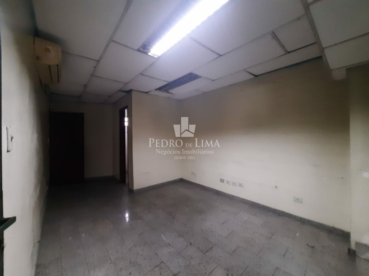 Salão Comercial com 369m² - Vila Ema
