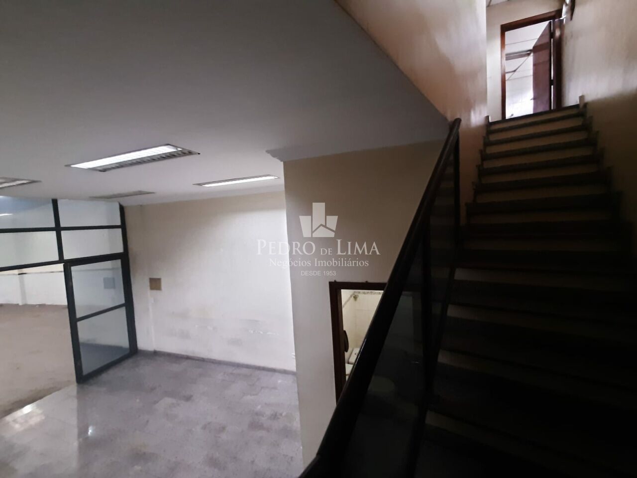 Salão Comercial com 369m² - Vila Ema