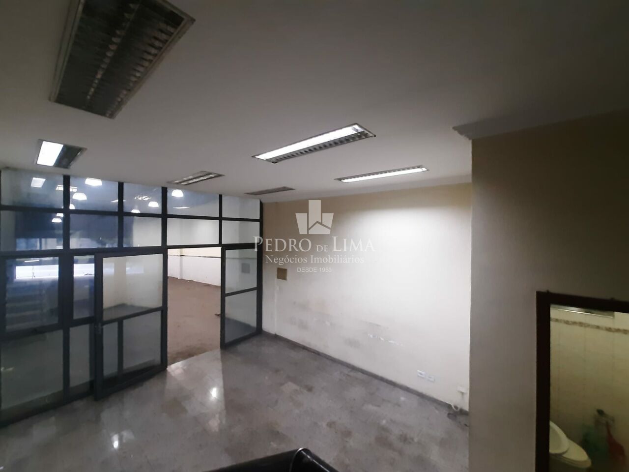 Salão Comercial com 369m² - Vila Ema