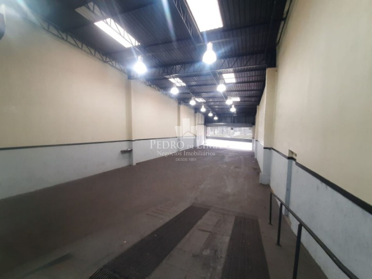 Salão Comercial com 369m² - Vila Ema