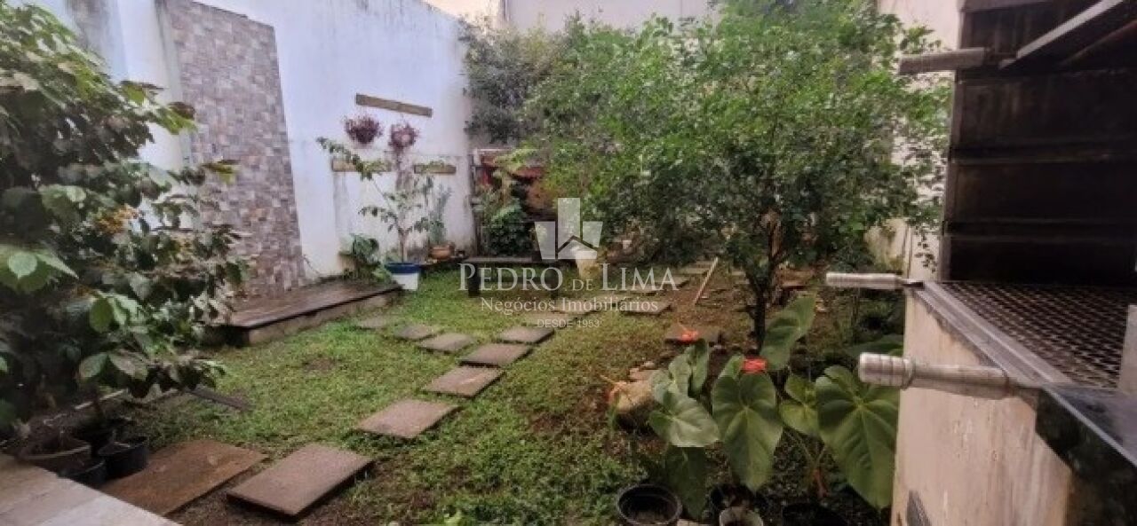 Sobrado Frontal, 4 dormitórios, 3vagas, na Mooca