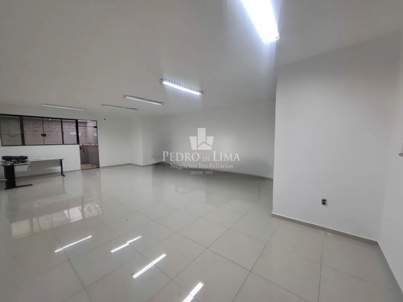 Prédio para comprar ou alugar com 709m² no bairro Tatuapé