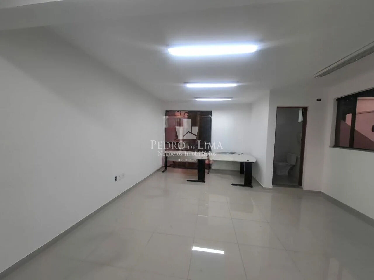 Prédio para comprar ou alugar com 709m² no bairro Tatuapé