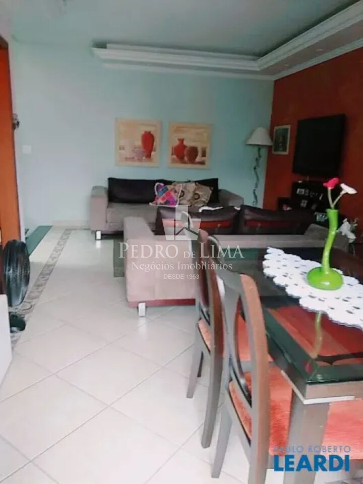 imagem do imovel Casa com 2 quartos, 3 vagas , 240m² . Vila Carrão ref: TP30603