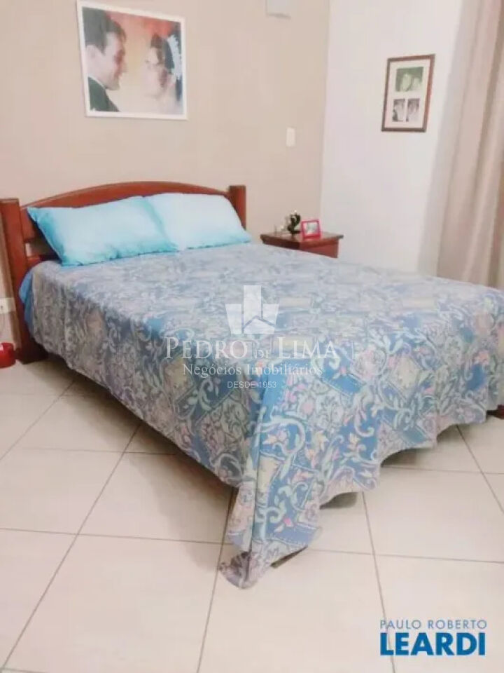 Casa com 2 quartos, 3 vagas , 240m² . Vila Carrão