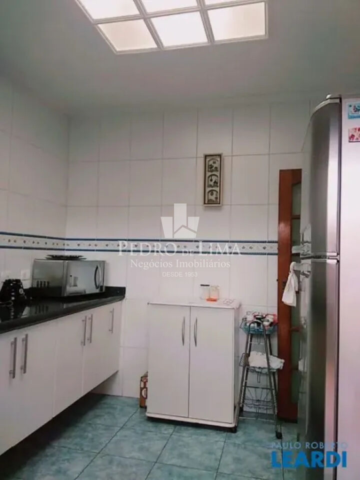 Casa com 2 quartos, 3 vagas , 240m² . Vila Carrão