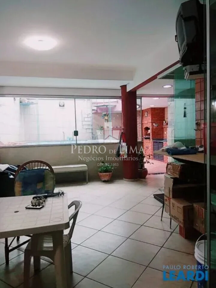 Casa com 2 quartos, 3 vagas , 240m² . Vila Carrão
