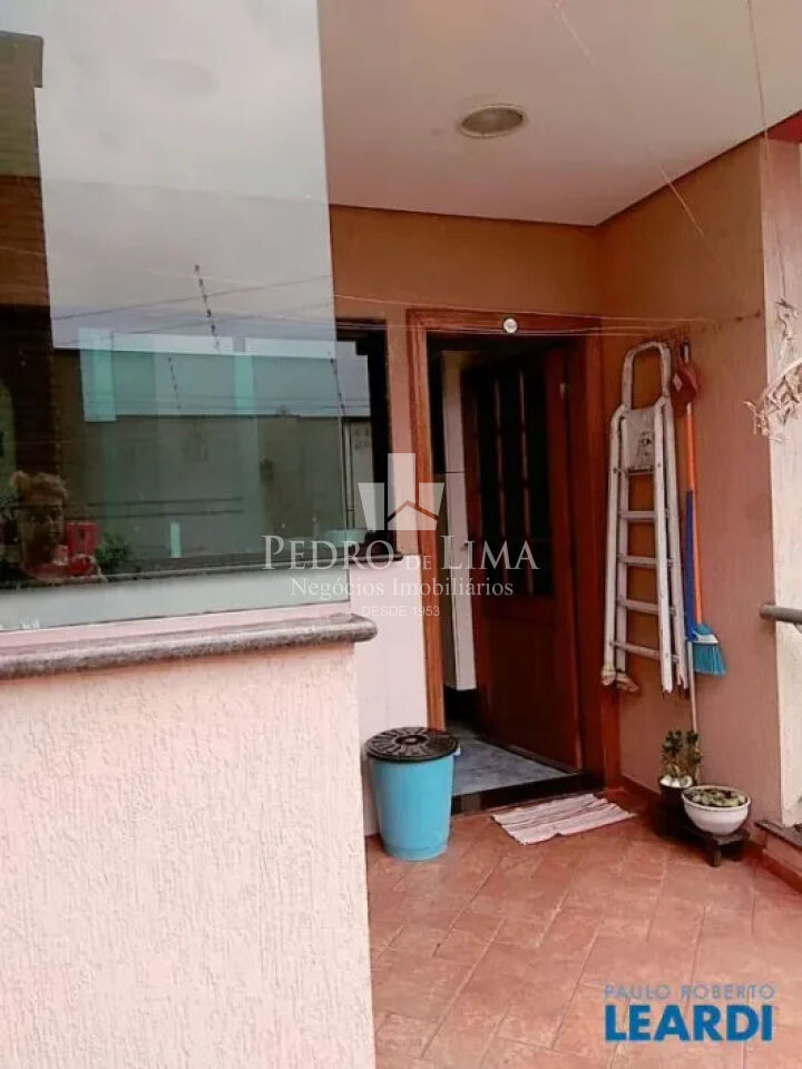 Casa com 2 quartos, 3 vagas , 240m² . Vila Carrão