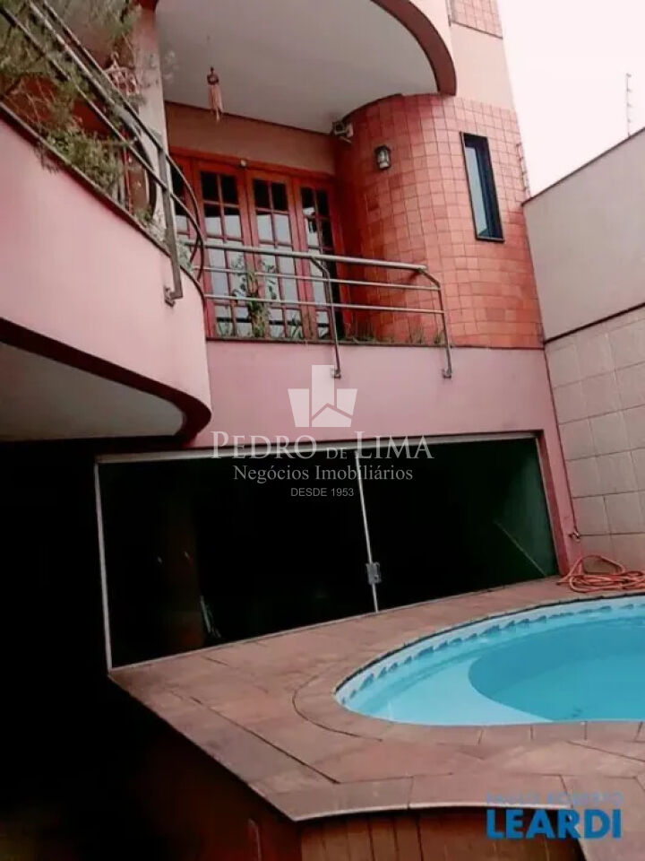 Casa com 2 quartos, 3 vagas , 240m² . Vila Carrão