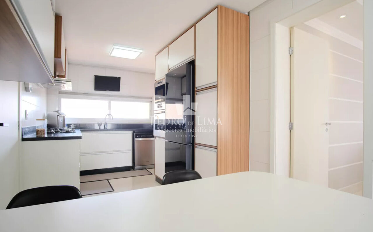 Apartamento com 3 suítes e 4 vagas, 227m²  no Condomínio Monte Serrat - Tatuapé