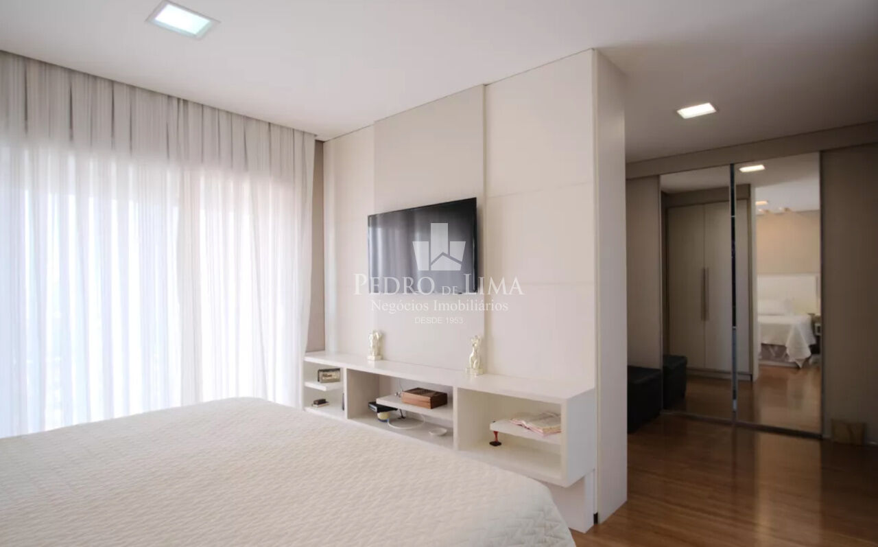 Apartamento com 3 suítes e 4 vagas, 227m²  no Condomínio Monte Serrat - Tatuapé