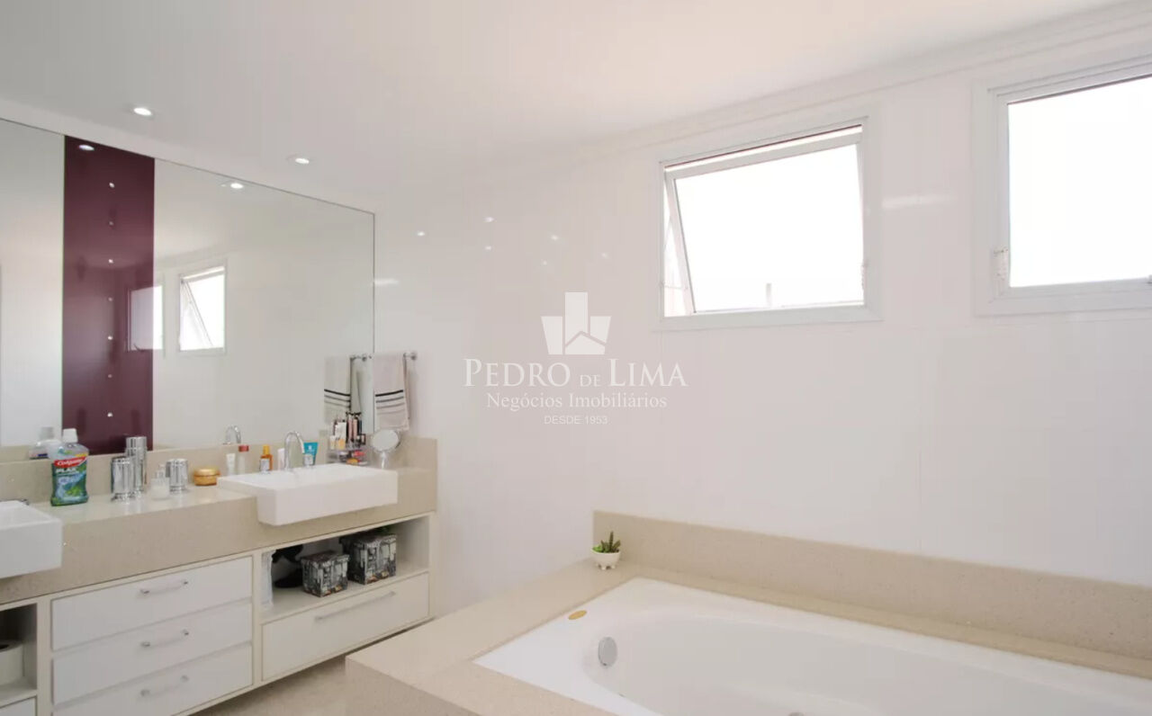 Apartamento com 3 suítes e 4 vagas, 227m²  no Condomínio Monte Serrat - Tatuapé