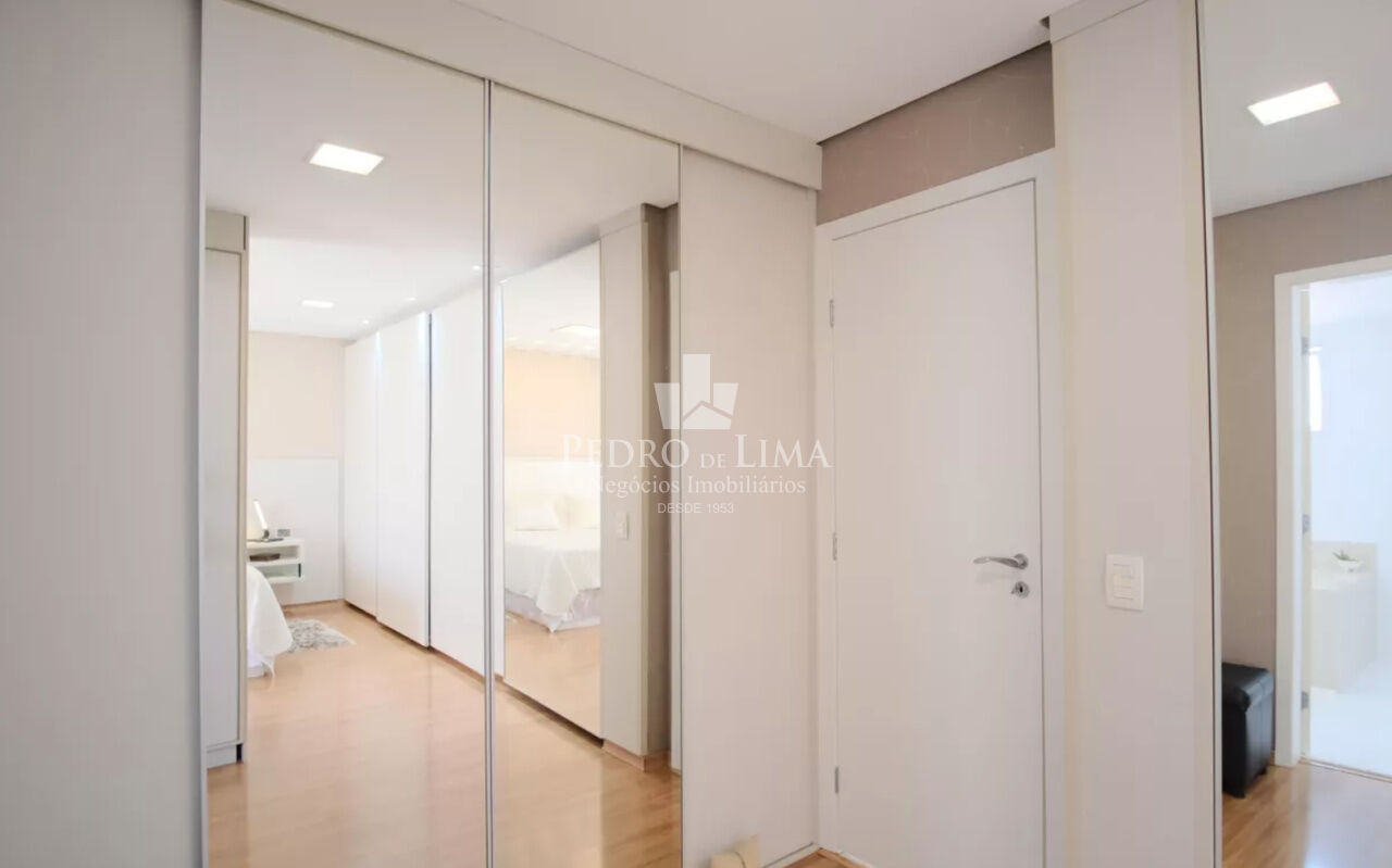 Apartamento com 3 suítes e 4 vagas, 227m²  no Condomínio Monte Serrat - Tatuapé