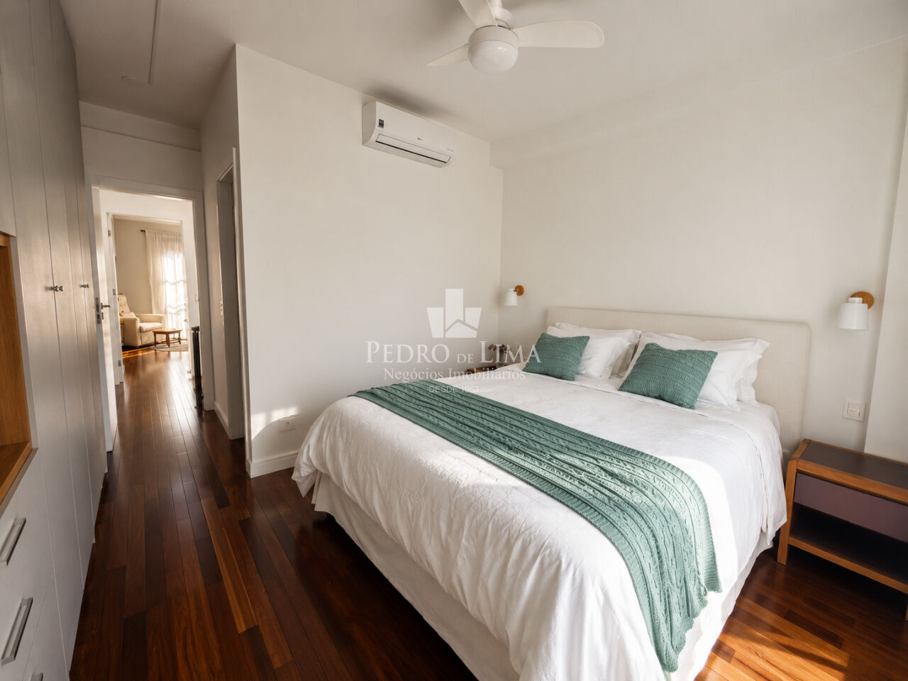 Casa de Vila na Mooca 2 quartos sendo 2 suítes , 3 banheiro, espaço gourmet, 2 vagas de garagem