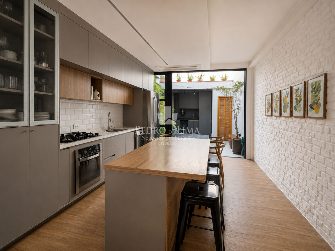 Casa de Vila na Mooca 2 quartos sendo 2 suítes , 3 banheiro, espaço gourmet, 2 vagas de garagem