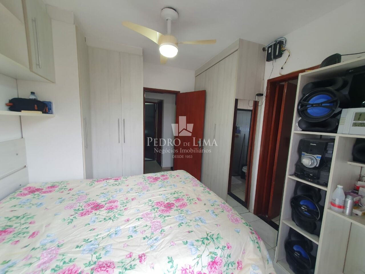 Casa de condomínio na Vila Formosa, 92m², 4 quartos sendo 2 suítes e 2 vagas.