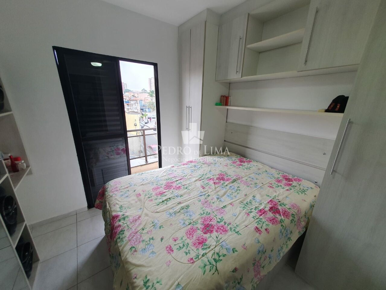 Casa de condomínio na Vila Formosa, 92m², 4 quartos sendo 2 suítes e 2 vagas.