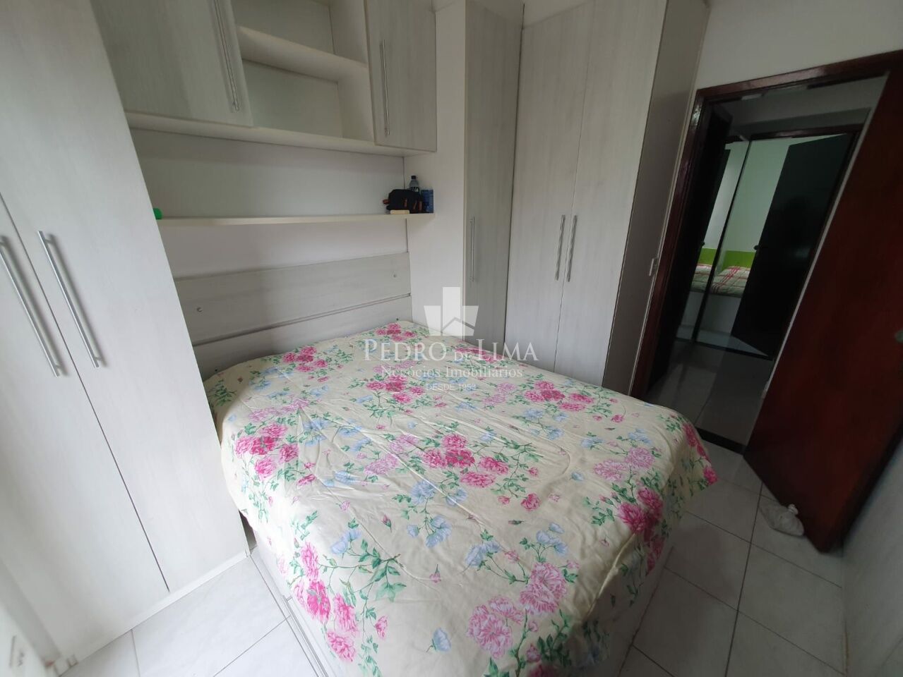 Casa de condomínio na Vila Formosa, 92m², 4 quartos sendo 2 suítes e 2 vagas.