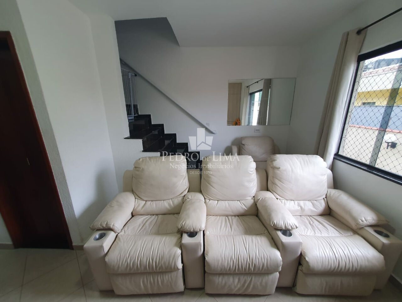 Casa de condomínio na Vila Formosa, 92m², 4 quartos sendo 2 suítes e 2 vagas.