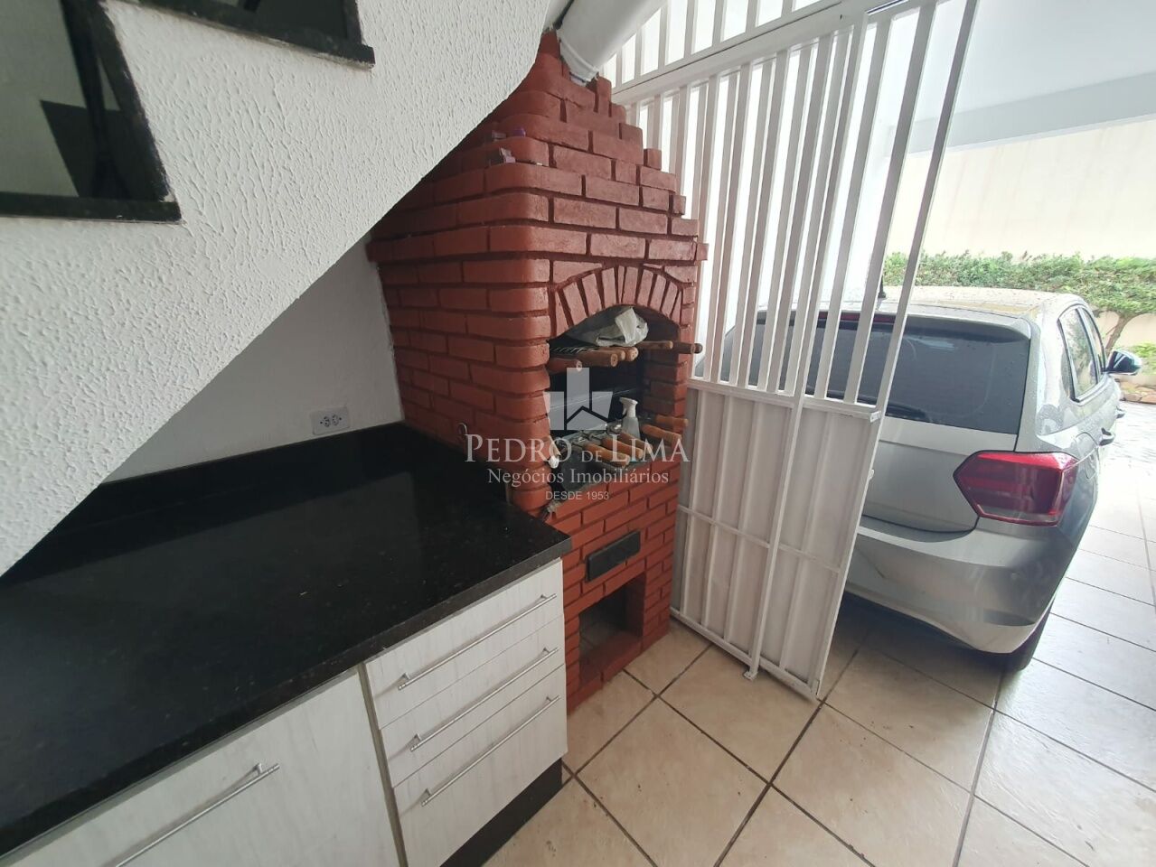 Casa de condomínio na Vila Formosa, 92m², 4 quartos sendo 2 suítes e 2 vagas.