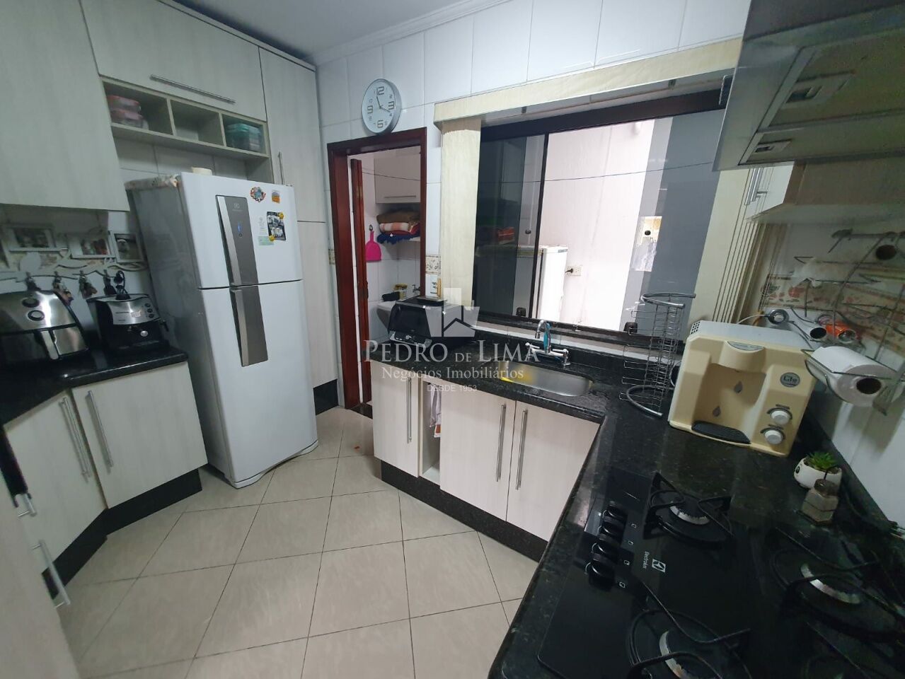 Casa de condomínio na Vila Formosa, 92m², 4 quartos sendo 2 suítes e 2 vagas.