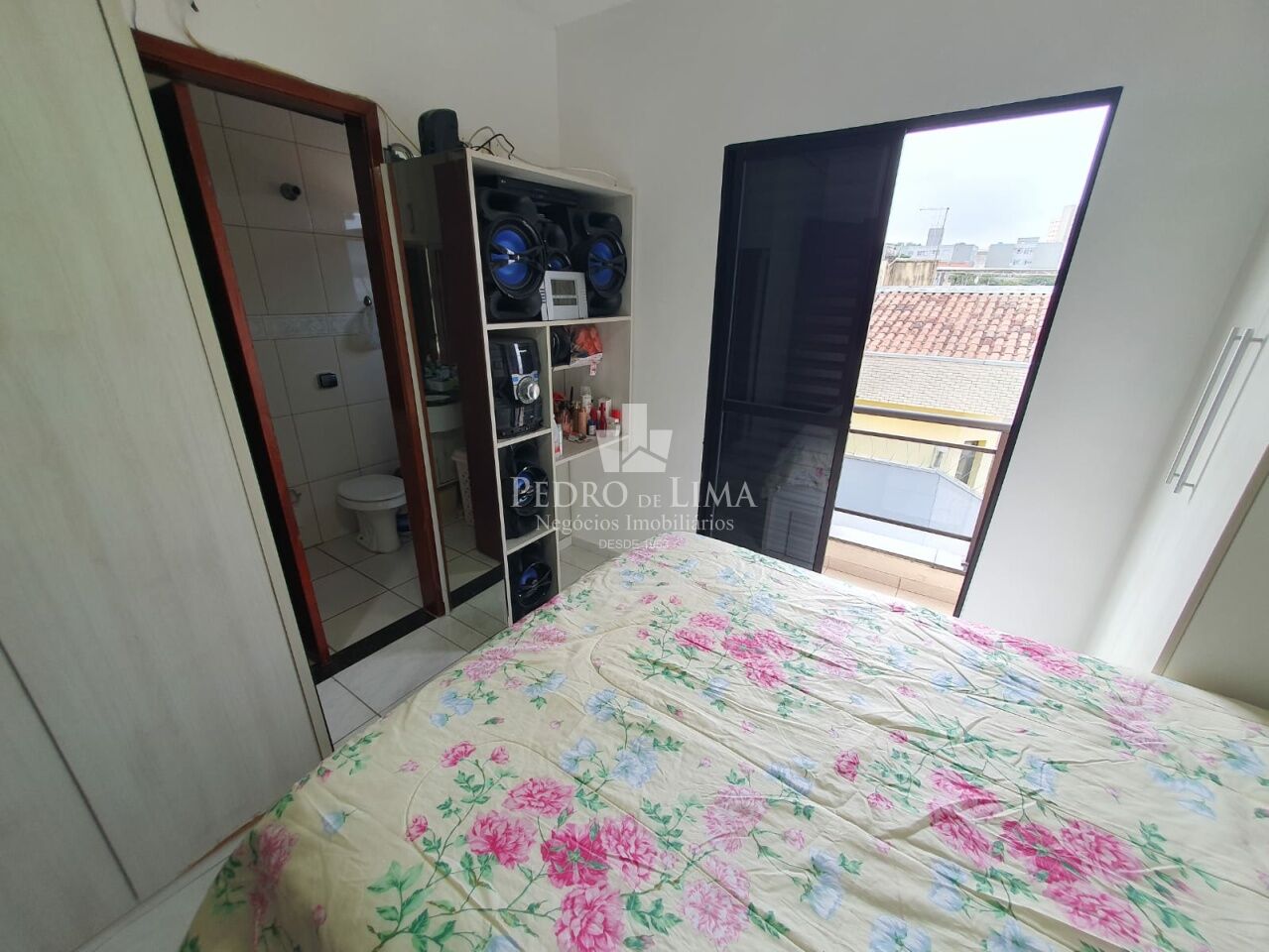 Casa de condomínio na Vila Formosa, 92m², 4 quartos sendo 2 suítes e 2 vagas.