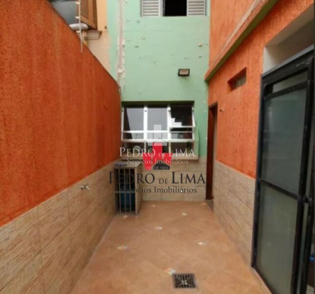 Sobrado Residencial de 2 Dormitórios e uma Vaga a uma Distância de 250 metros do Metrô Carrão