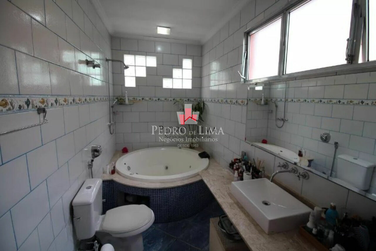 Sobrado Residencial de 2 Dormitórios e uma Vaga a uma Distância de 250 metros do Metrô Carrão